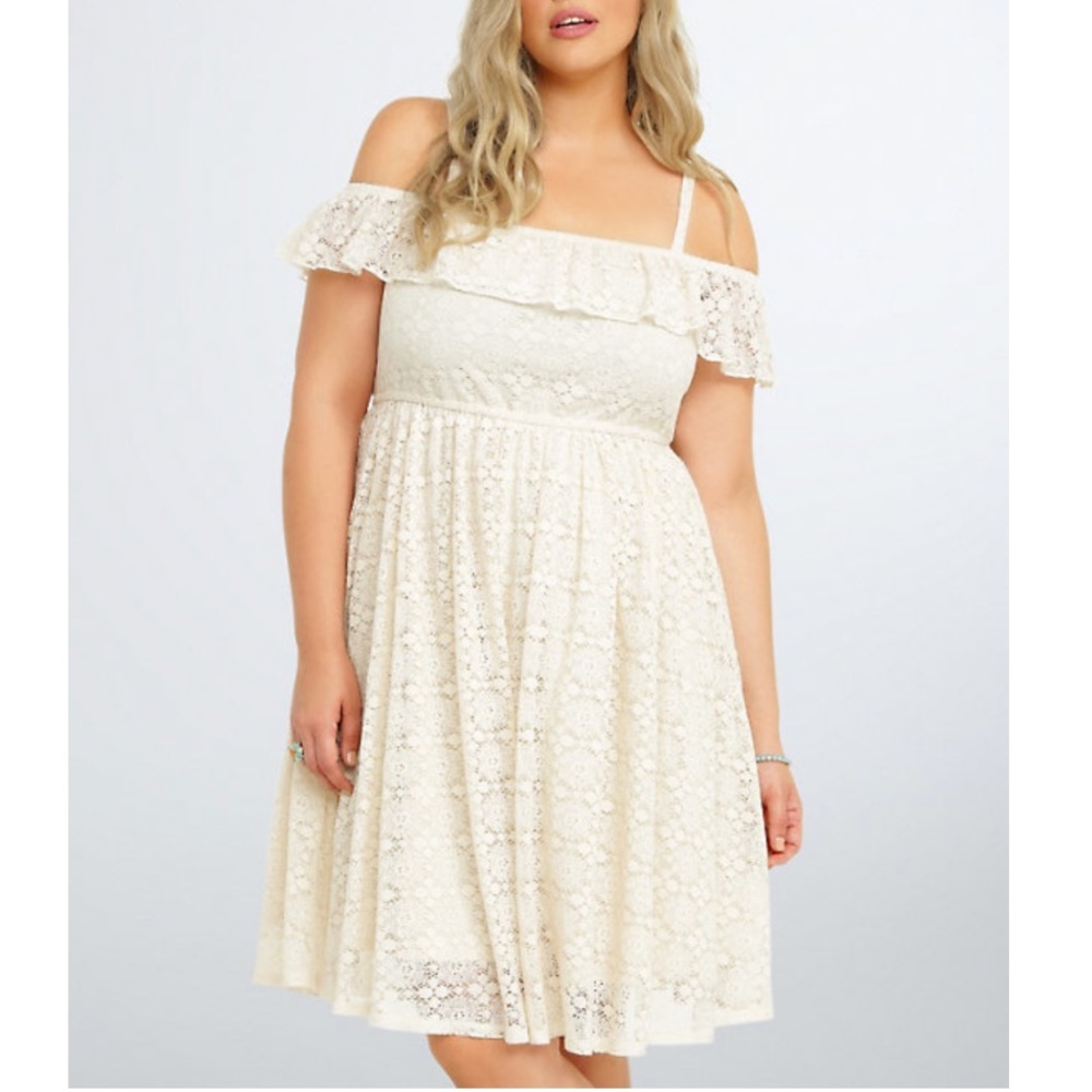 TORRID LACE COLD SHOULDER DRESS